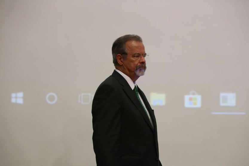 Exército exigir vacinação só tem foro político por causa de Bolsonaro, diz Jungmann