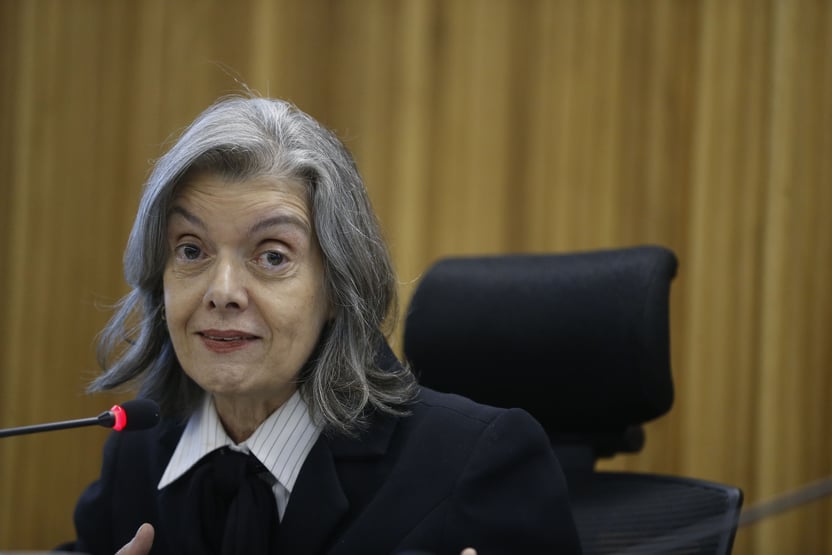 Onde estavam Cármen e Celso de Mello?