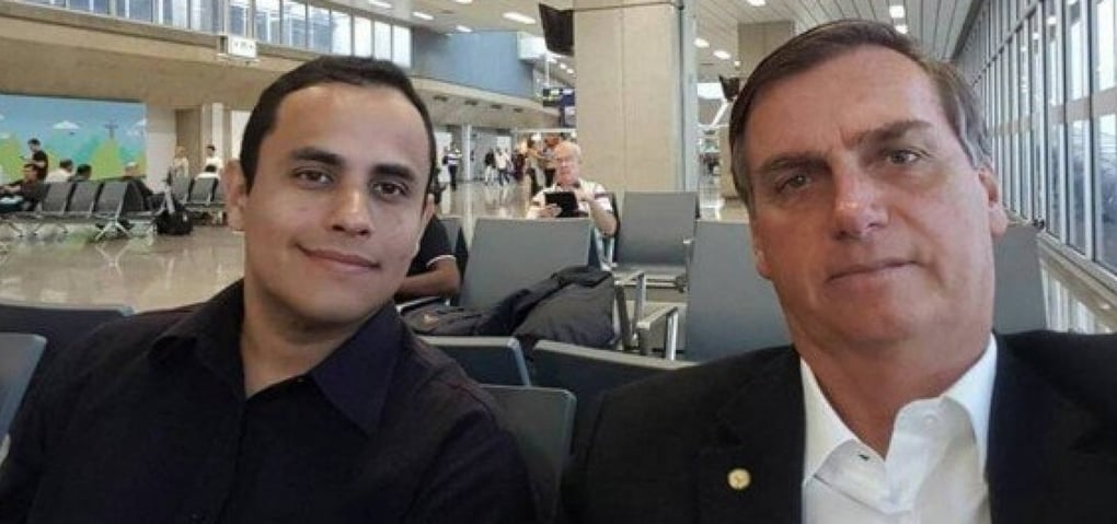Assessor de Bolsonaro é banido do Facebook