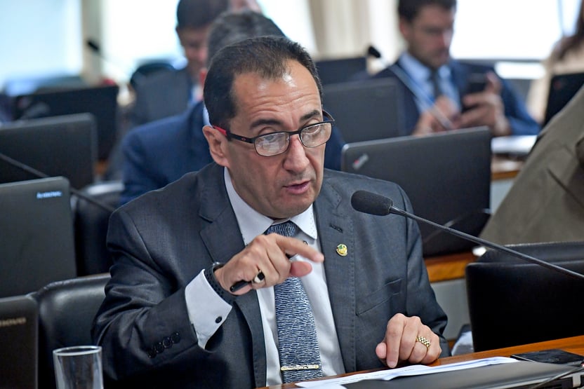 Kajuru quer focar primeiro no Gilmar
