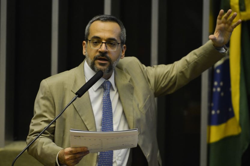 Weintraub diz que Brasil “vai sair do fundo do poço” no Pisa
