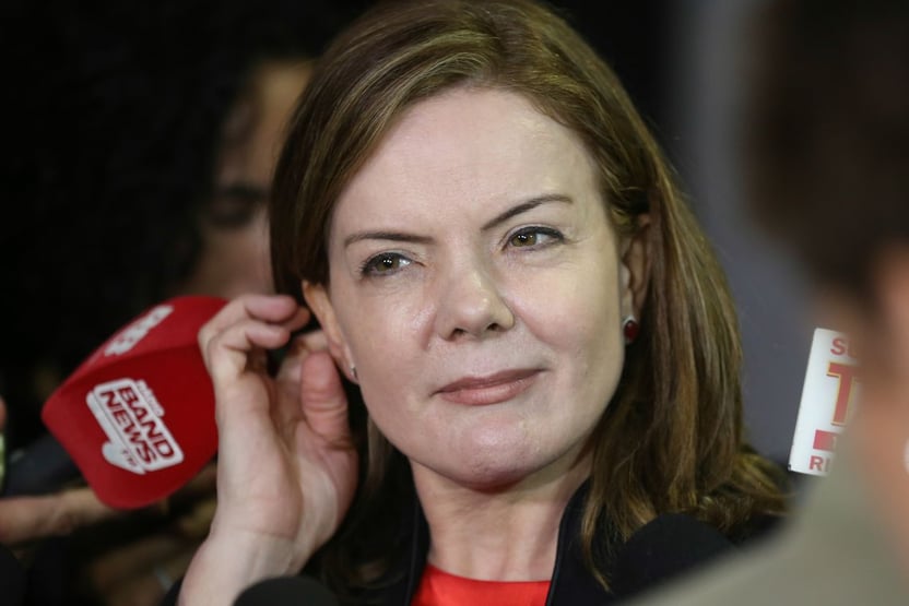 PEC de Gleisi aumenta a farra com o nosso dinheiro