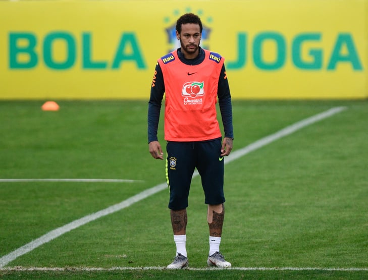 Em carta, ex-advogado de acusadora de Neymar diz que ela mudou descrição dos fatos