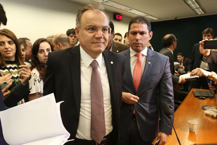 “Às vezes, ficamos fechados nas nossas corporações”