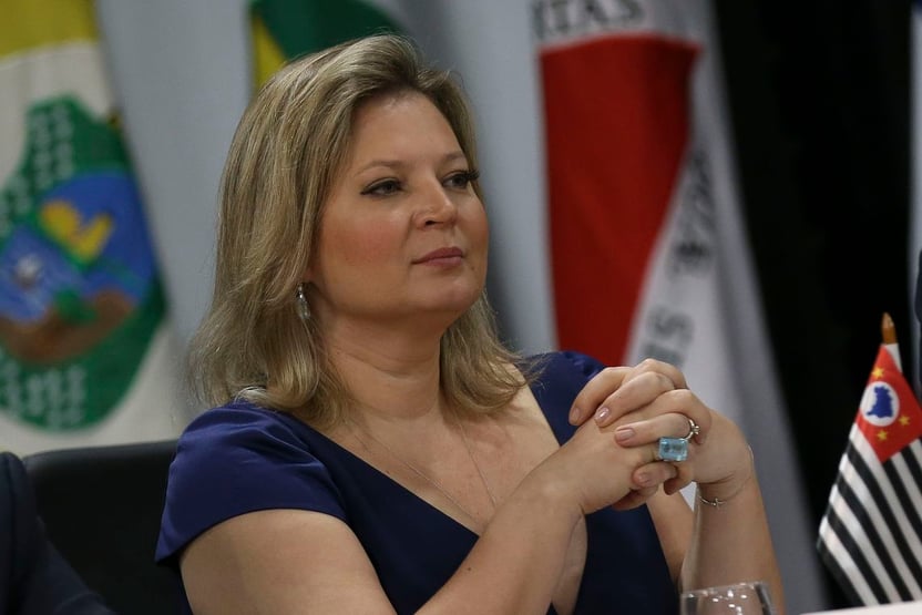 Deputado do PSB chama Joice de Gleisi