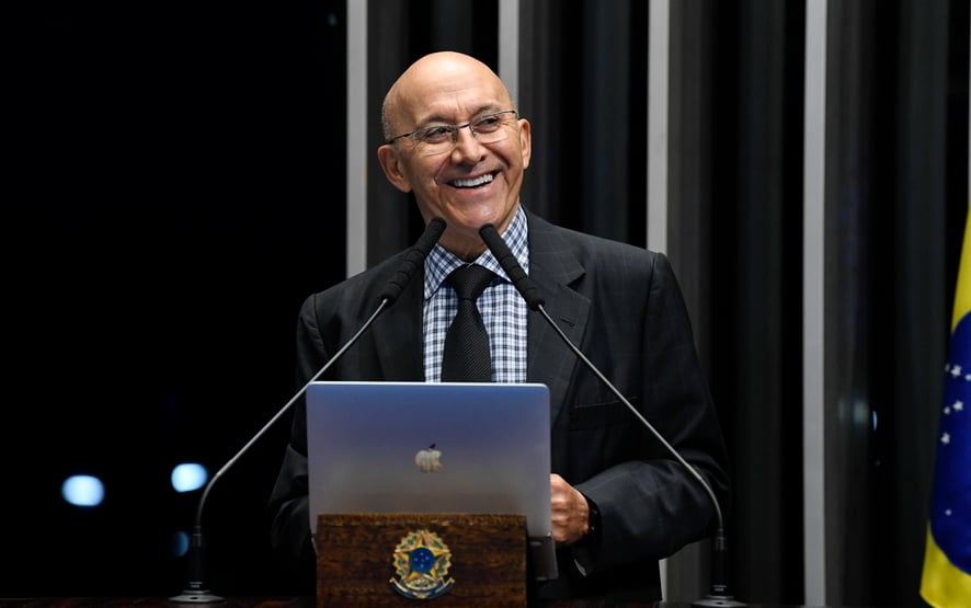 Relator vai propor aproveitar cubanos no Médicos pelo Brasil