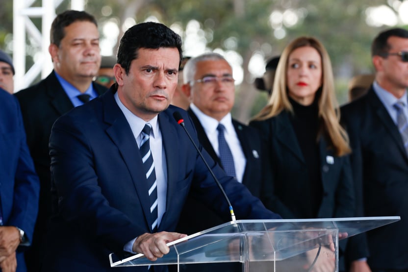 “Não entrei no governo para sair”