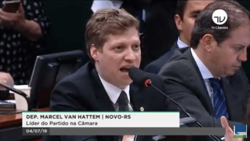 “Por que para colocar bandido de volta na cadeia não vai ser a toque de caixa também?”