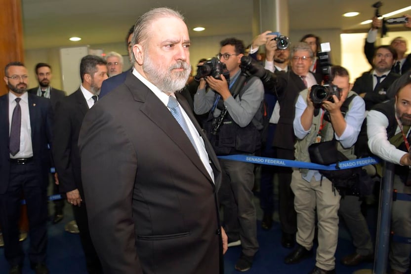 ARAS QUER MUDAR NOME DA LAVA JATO