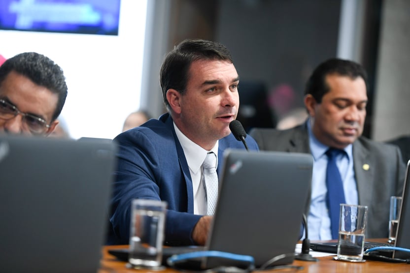 Padrinho de casamento de Flávio formatou a MP do Futebol