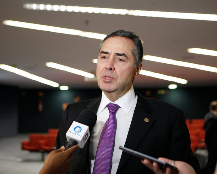 Barroso sobre Eduardo e AI-5: “Me chamou a atenção a reação da sociedade”