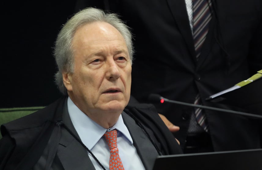 2 x 1 – Lewandowski vota para manter foro de Flávio Bolsonaro em “rachadinhas”