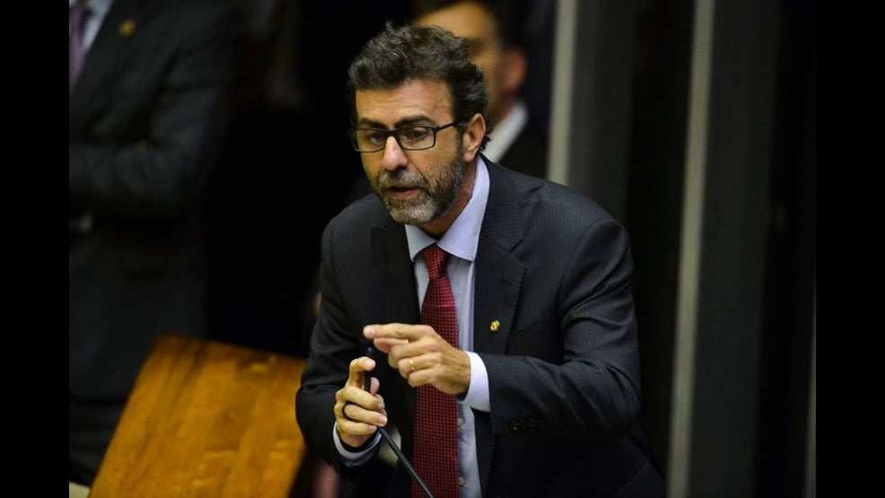 Executiva nacional do PT confirma apoio à candidatura de Freixo e isola Molon