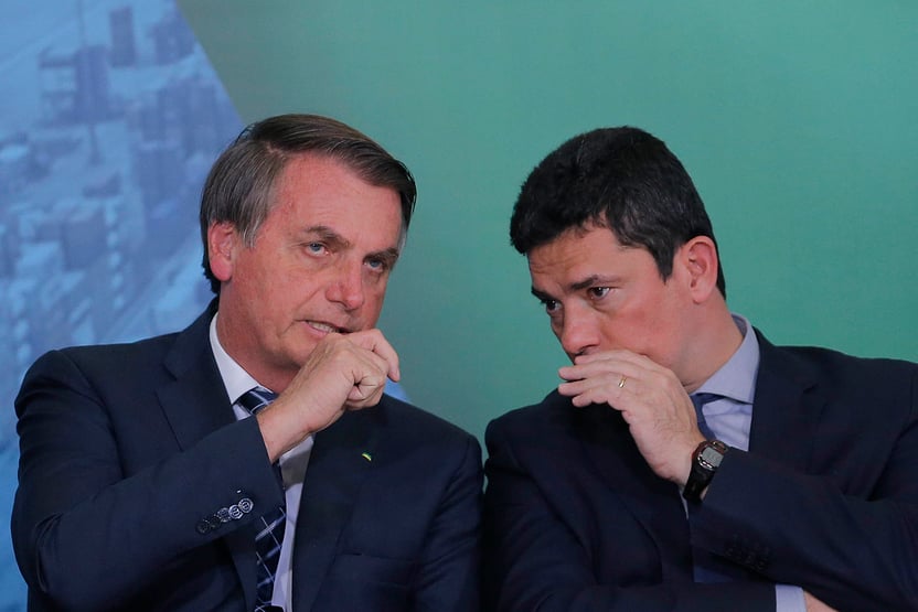 MORO PEDE DEMISSÃO; BOLSONARO RESISTE A ACEITAR