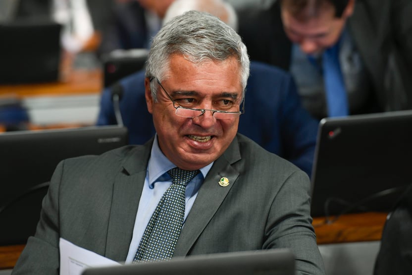 Olímpio, sobre nova ameaça de Bolsonaro: “À tarde ele já esqueceu dessa e vem com outra”