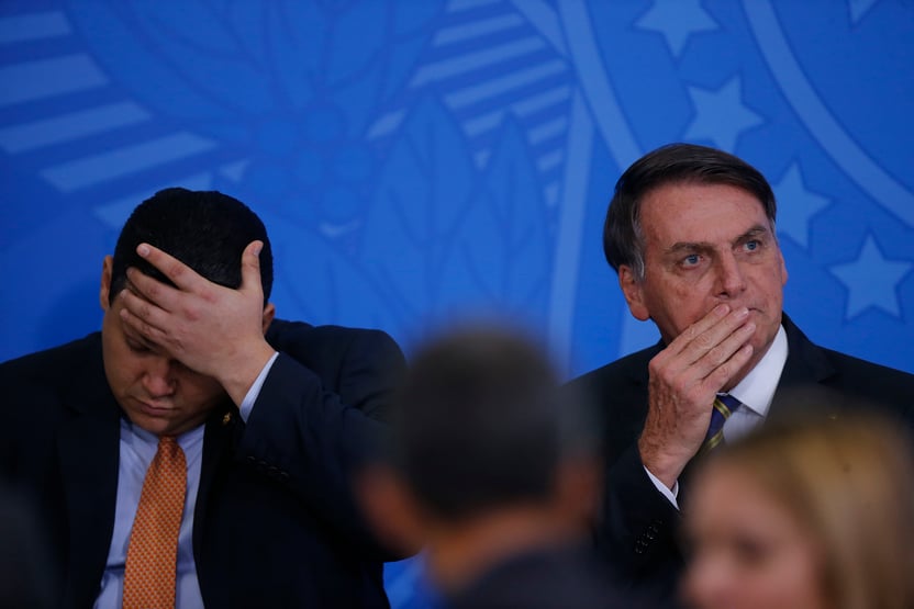 Alcolumbre silencia sobre reunião ministerial de 22 de abril