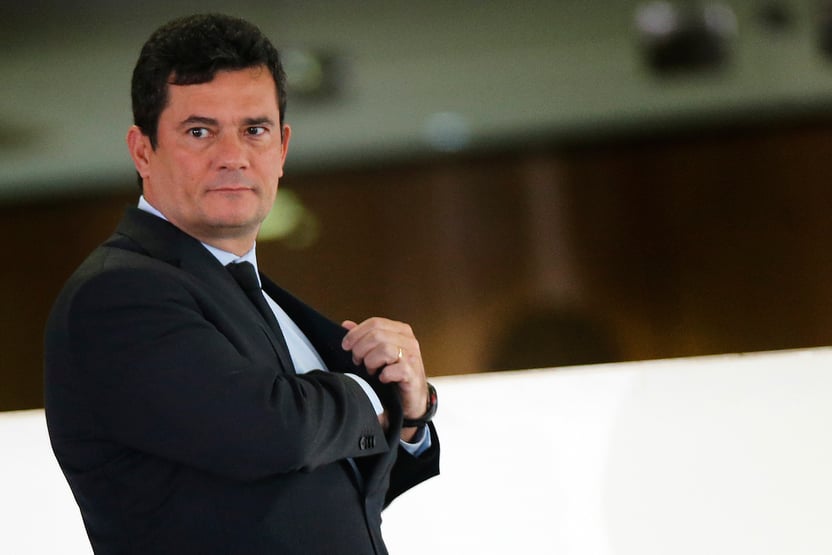 Governo decide barrar estrangeiros de países vizinhos por via aérea