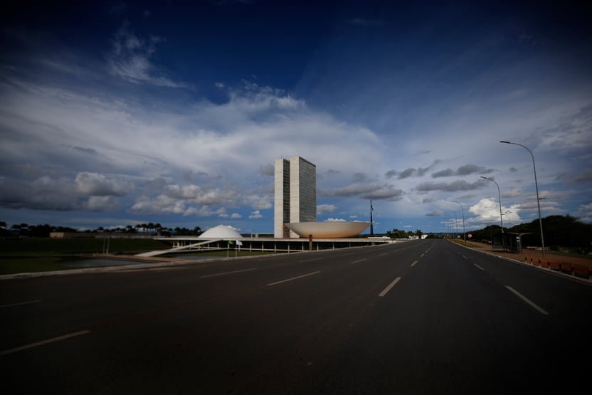 Câmara retira do TSE poder de definir novas datas para eleições em municípios