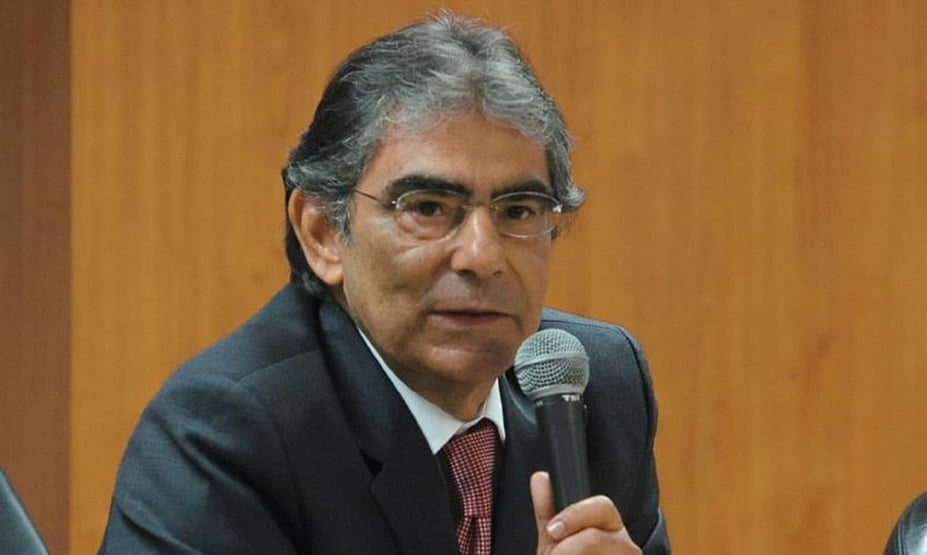 Bolsonaro foi “acintoso” ao faltar a depoimento, diz Ayres Britto