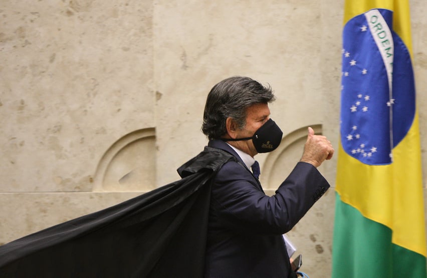 URGENTE: FUX ESTÁ COM COVID-19