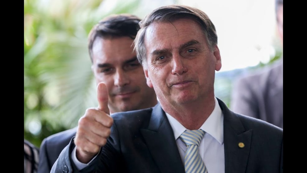 “É batom na cueca”