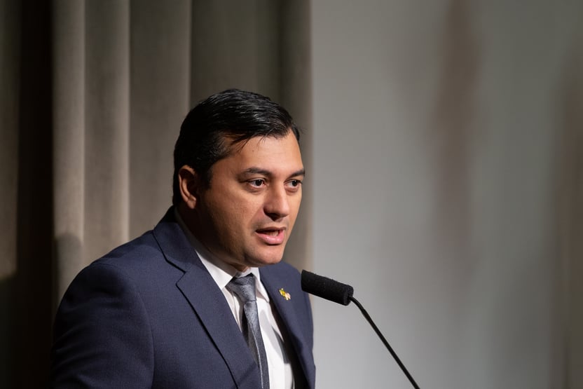 TRE do Amazonas entende que propaganda da prefeitura beneficiou Wilson Lima  | O Antagonista