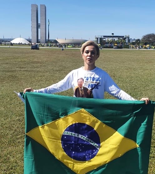 Cristiane Brasil se entrega à polícia do Rio