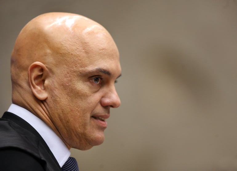 Moraes quer apurar se Roberto Jefferson usou fundo partidário para divulgar fake news