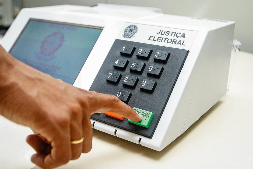 A bíblia bolsonarista contra o voto eletrônico