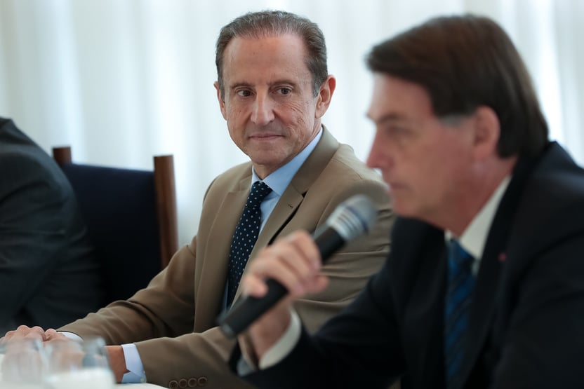 Bolsonaro discute com Skaf e França envio de ajuda a Beirute