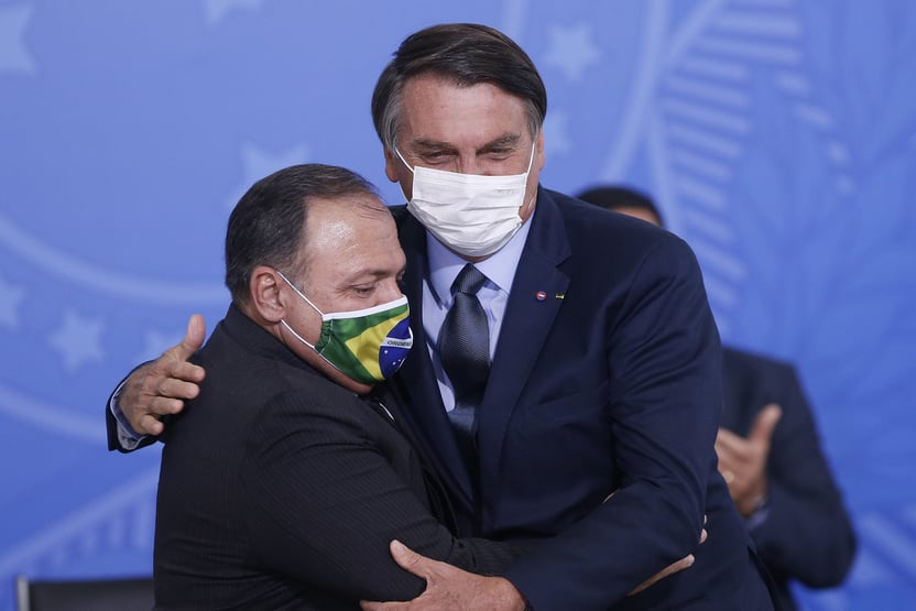 Com apoio de vários partidos, PEC do Pazuello é protocolada na Câmara
