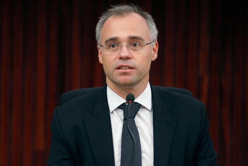 Mendonça diz que STF não pode “tutelar ou supervisionar” divisão de emendas do Bolsolão