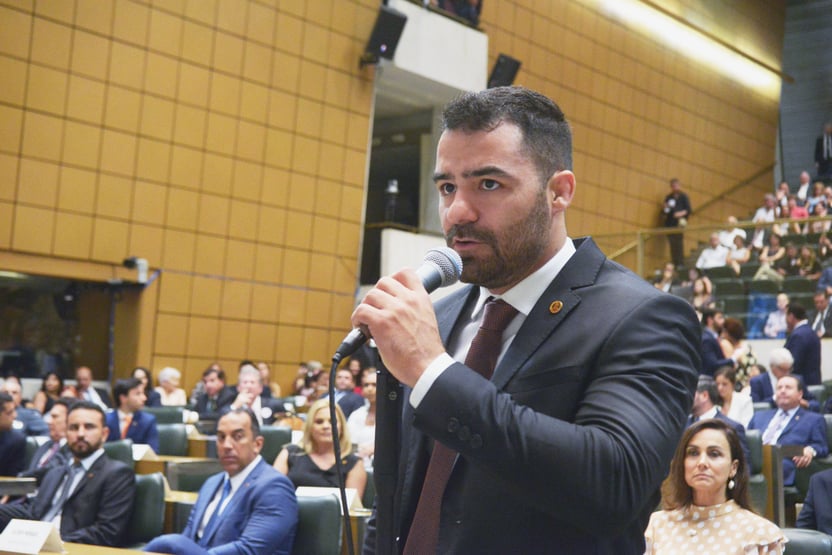 Alesp aprova projeto de “Mamãe Falei” que acaba com meia-entrada