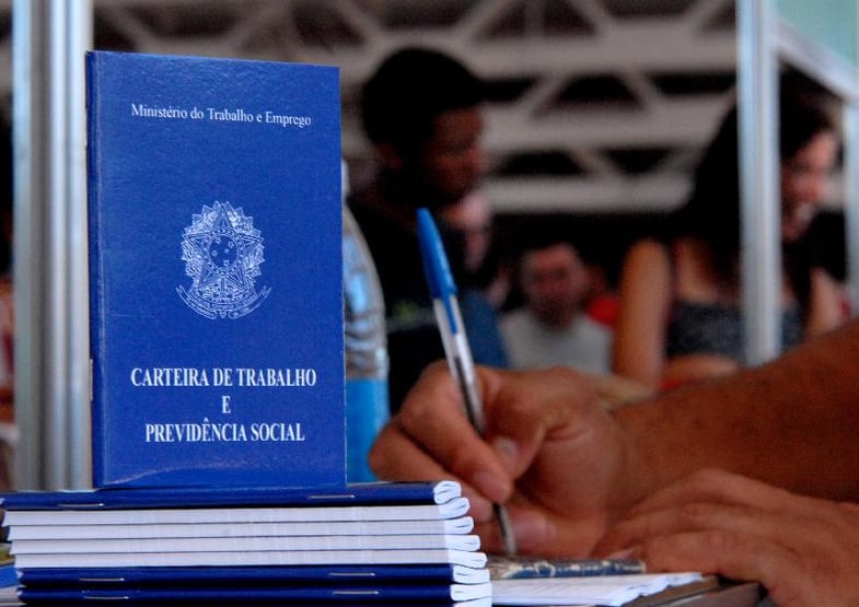 Caged: Brasil teve saldo de 324 mil novos empregos em novembro