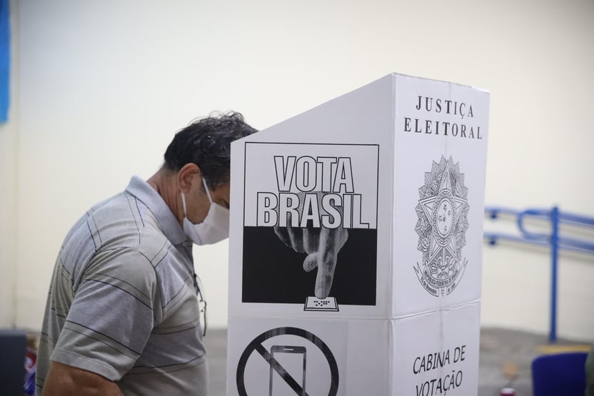 Partidos e federações devem respeitar cota de 30% para candidaturas femininas, diz TSE