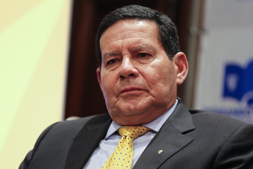 Mourão passa bem e voltará em breve às atividades normais