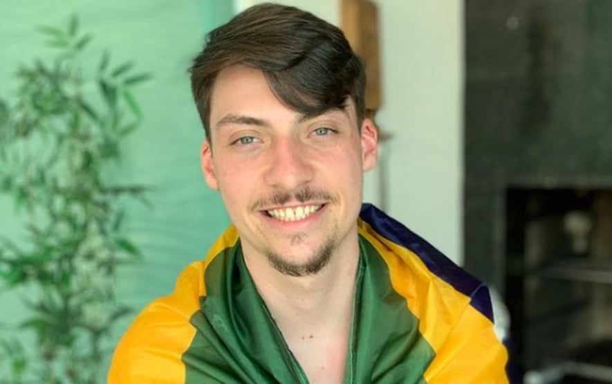 O carro elétrico de Renan Bolsonaro
