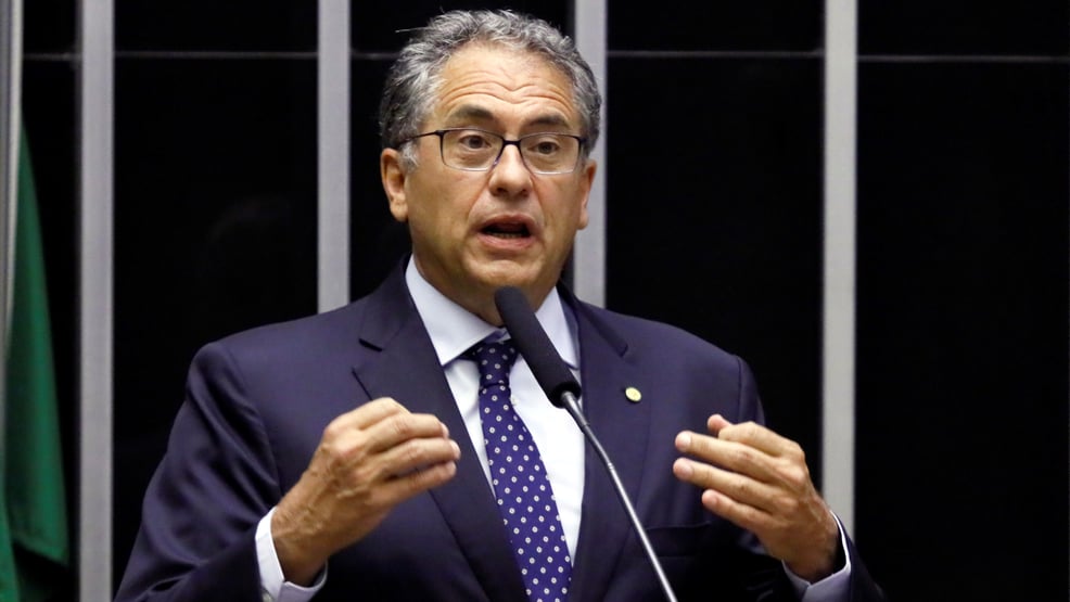 Nepotismo a toque de caixa