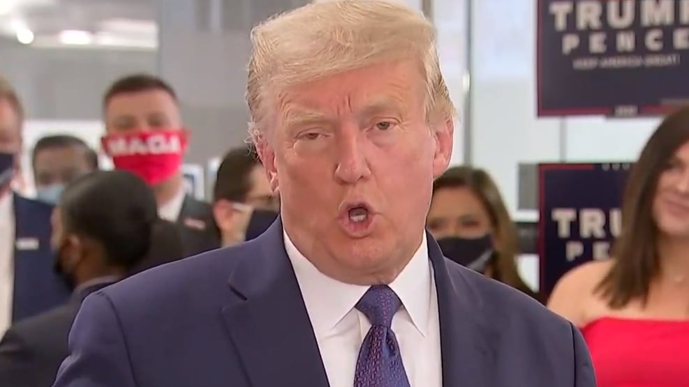 Trump é vaiado após dizer que tomou terceira dose da vacina