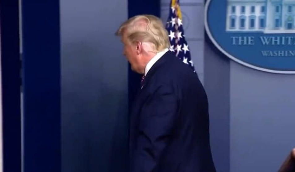 Twitter também bane conselheiros de Trump