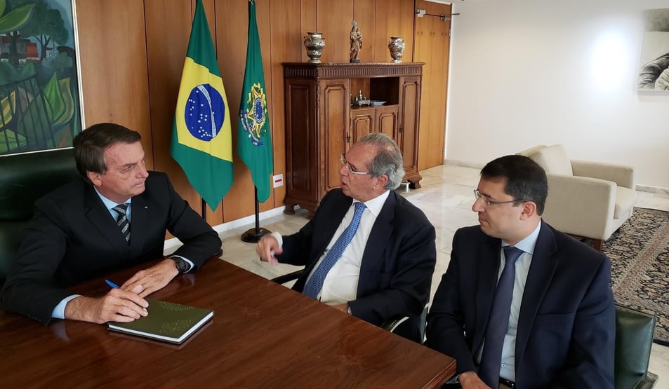 Guedes pressiona por veto a bomba fiscal