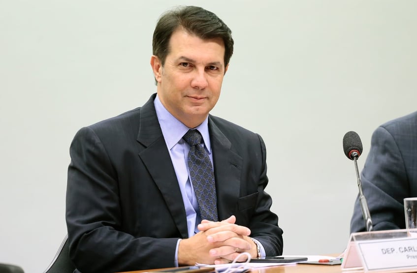 Após reviravolta, relator mantém privilégios de juízes e promotores na reforma administrativa