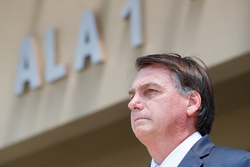 Técnicos da Anvisa respondem a declaração de Bolsonaro sobre vacinas