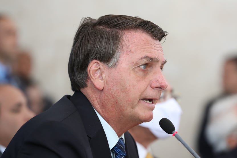Justiça Federal dá 72 horas para que Bolsonaro explique mudança na Petrobras