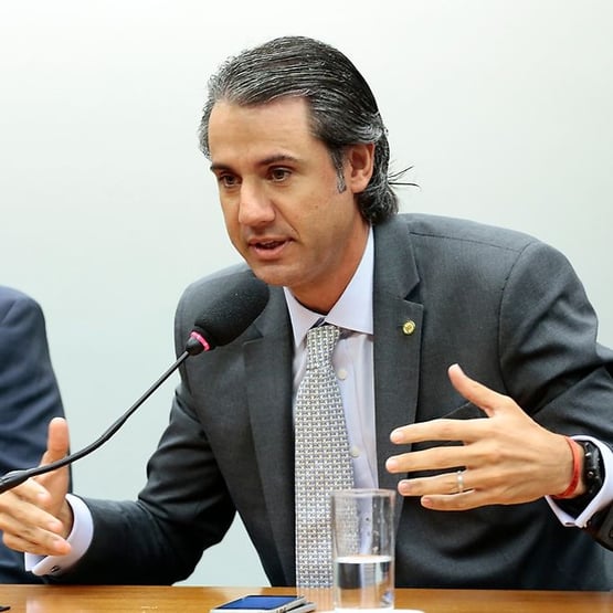 O parceiro de caminhada de Maia foi festejar com Lira