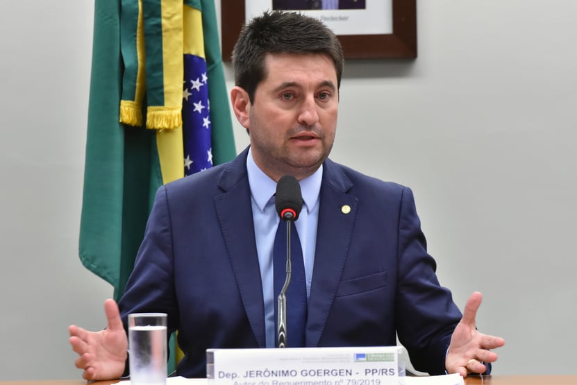 Governo descumpre acordo e deve prorrogar sobretaxa de IOF para bancar desoneração da folha
