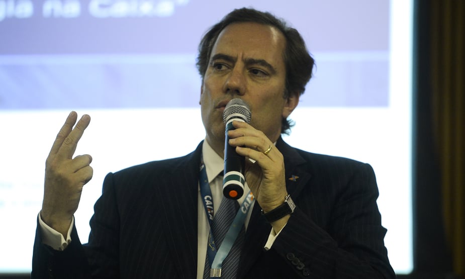 Ministério Público do Trabalho notifica presidente da Caixa por flexões de executivos