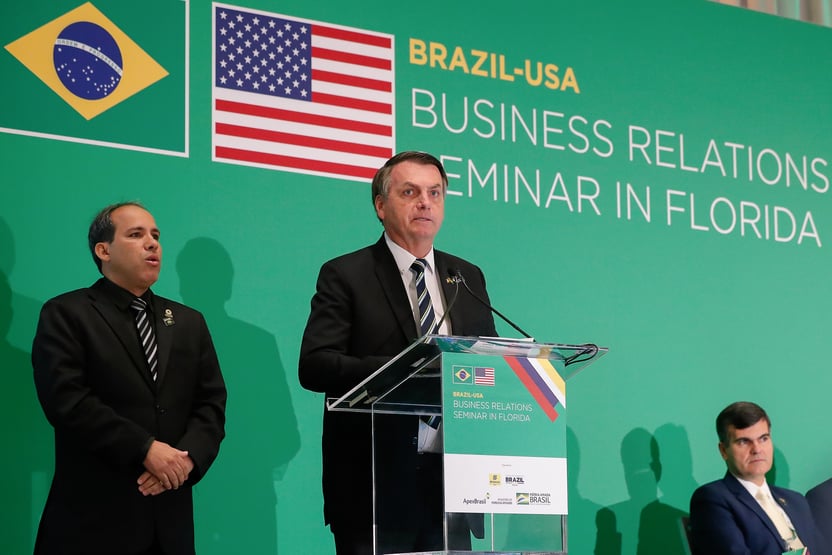 Bolsonaro completa 1 ano sem mostrar provas de fraude na eleição, que ele não tem
