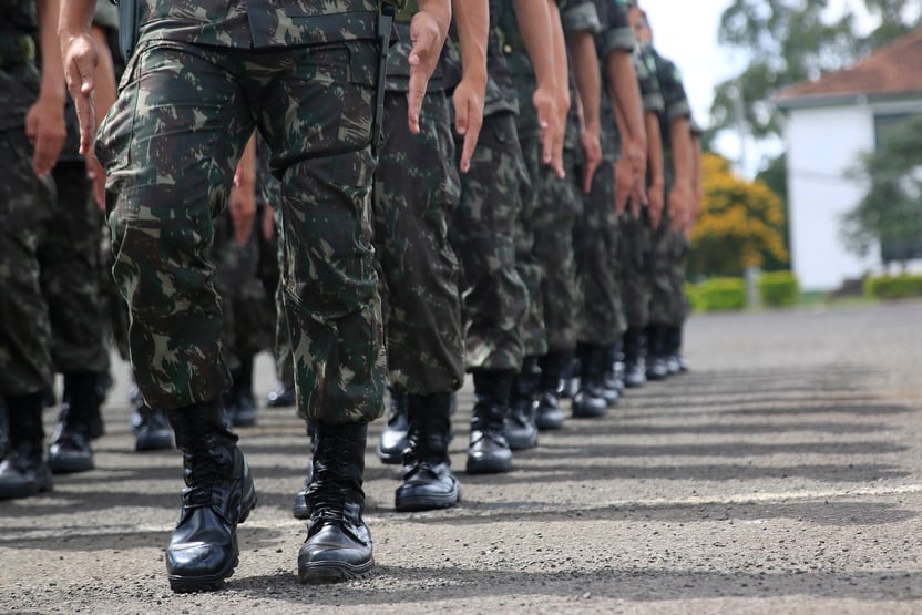 Datafolha: 58% defendem atuação de militares na contagem dos votos