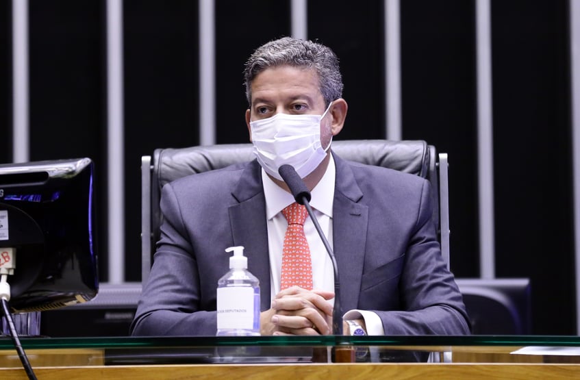 Urgente: Lira adia, de novo, votação da PEC da Vingança